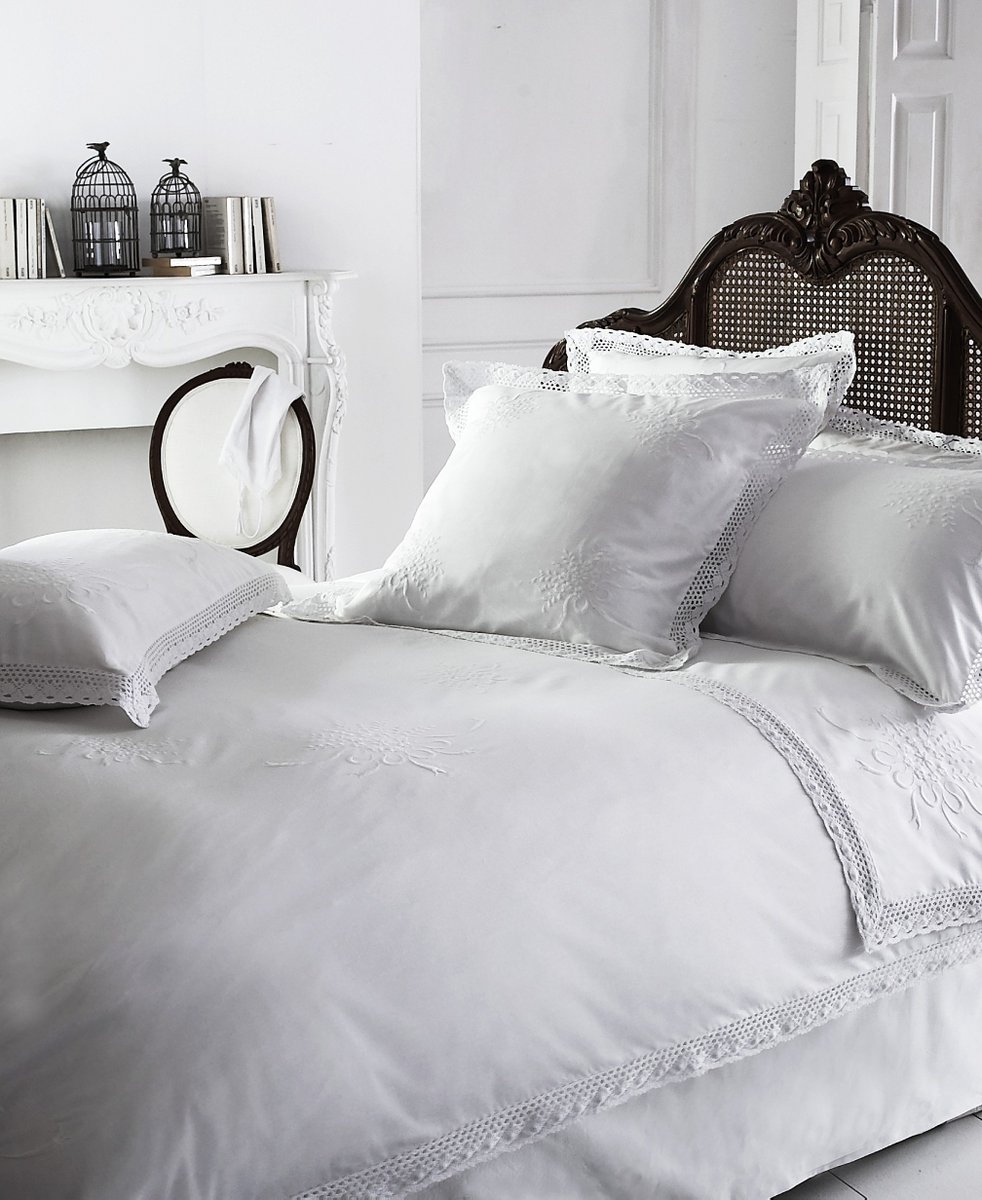 Totallinens's tweet photo. Now open! Our new store 1st floor #boshamwalk PO18 8HX. lots of bed linen #mathildem home fragrances and much more! https://t.co/ZgcyFfbJ4n
