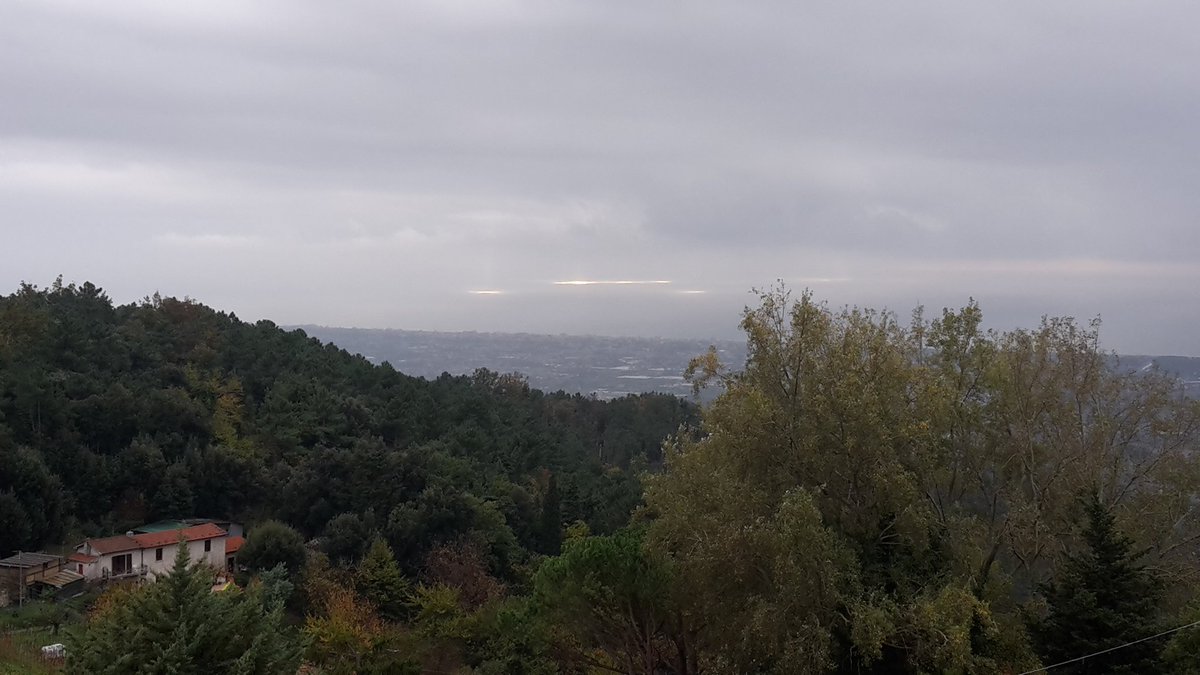 DaLucianoCulla's tweet photo. Presso.. @DaLucianoCulla  "Gocce di luce in acqua😍🎶🎶" #naturacosasei.. https://t.co/wfXeuts1a5