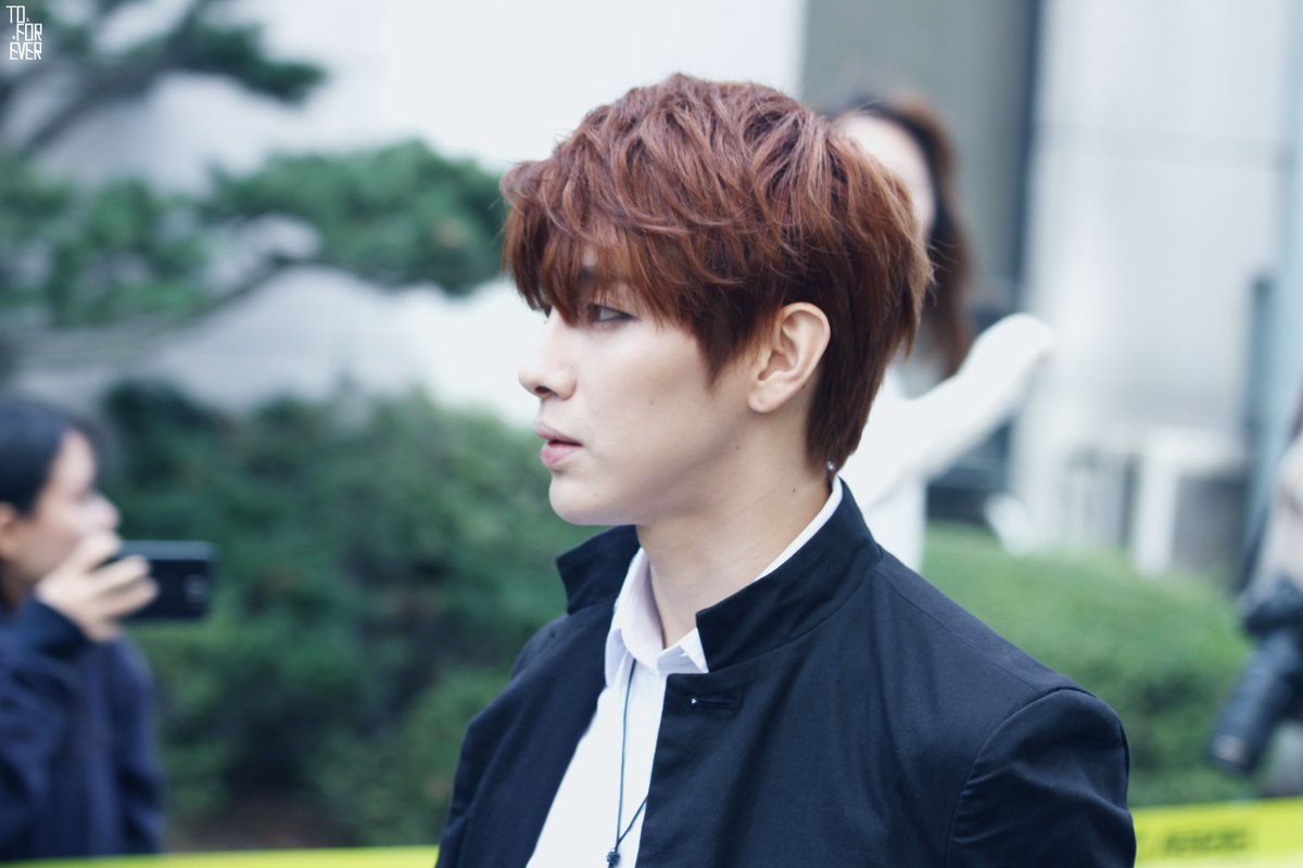 24kever's tweet photo. [update photo] 151002 뮤뱅MUSIC BANK 
#투포케이 #24K #날라리 #성오 (@24K_SungO ) https://t.co/RFLVdSCwS9