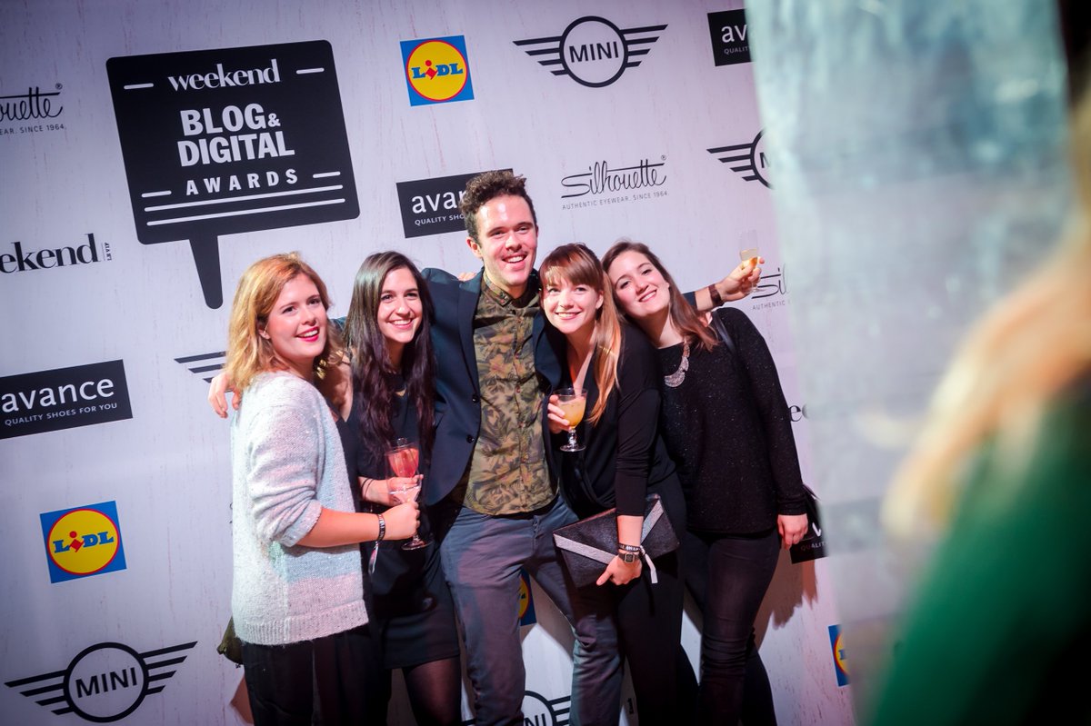 LidlBelgium's tweet photo. Lidl was present op de #weekendblogawards en reikte dé Lidl-award uit aan de foodie met de vlotste pen @BakedLouies https://t.co/fyi2c1ldA9