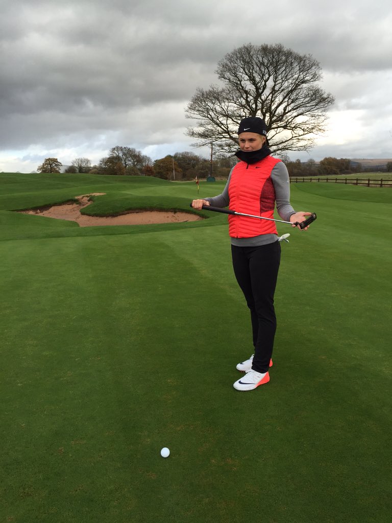 CarlyBooth92's tweet photo. Give a girl the right shoes and theres no stopping her! #EnjoyTheChase #LunarControl #nikegolf https://t.co/2U09s4VLAP