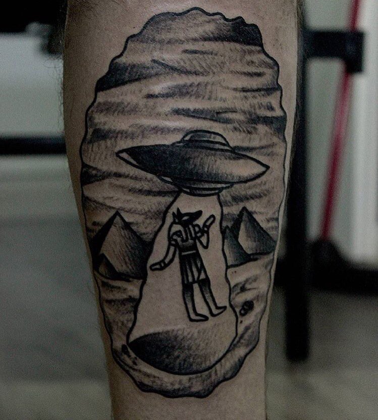 yonatan_sch1's tweet photo. My new alien abduction tattoo.👽🖖🏻  @themaninblacktattoos https://t.co/rWPBgVMvCU
