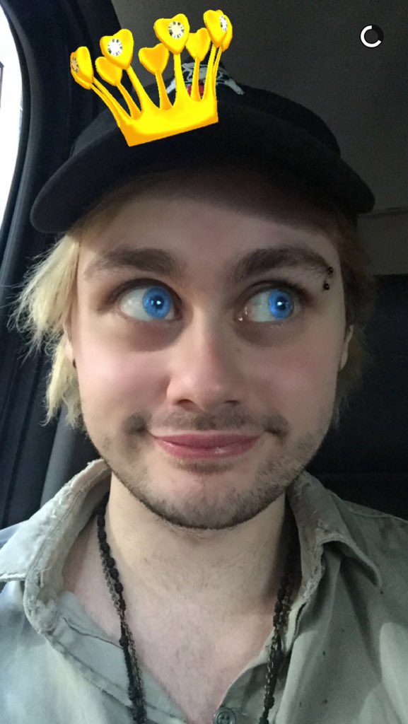 Happy 20th birthday to the one and only Michael Gordon Clifford I hope you have an amazing golden birthday   