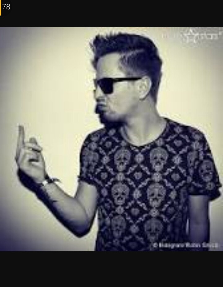 laurahoizer's tweet photo. #defiestacon40 hola! El es de los mejores djs *-* amaría conocerlo!!! Porfis estaría súper contenta!! Help! 💜💜💜💜 https://t.co/amOHx3Zohn