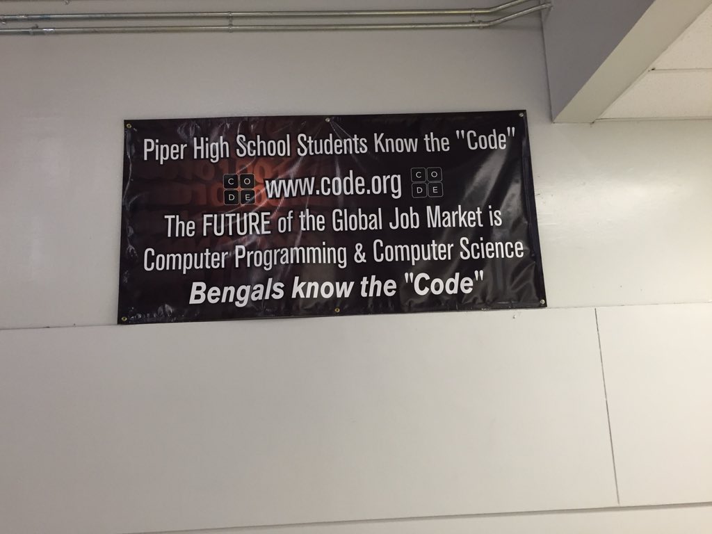 BrowardSTEM's tweet image. With @codeorg and @piperprincipal @vlachakisalex thanks @browardschools APs