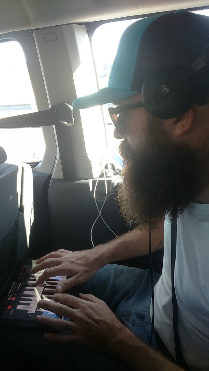 Nuevo disco Galgabix cociendose camino a BCN, esta noche en la Ceferino... Jungle! <a href="/desertpearlbcn/">Desert Pearl Union</a>