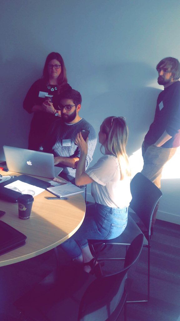 CourtneeyLouu96's tweet image. Getting our social media skills up to scratch @GoodFoodMatters @SI_Croydon @LBGNews @LBGDigi #digitalSkills #Network