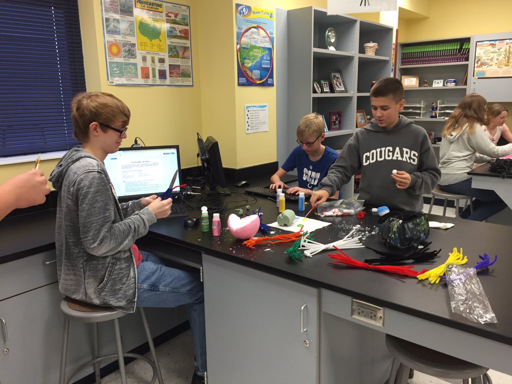 CarrScience8's tweet photo. Biology classes working on Incredible Cell Project. #gcscpride https://t.co/ELjTFQ2MGU