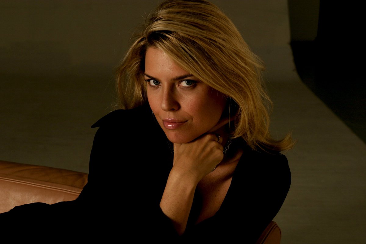 filmboy47's tweet photo. CLUB UTOPIA starring Elise Muller from director Frank Caruso now on @CharterCom VOD https://t.co/8JmU30EiS6 https://t.co/Qq03RlWcnF