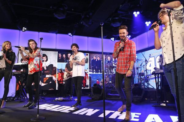 the1Dscene's tweet photo. One Direction performing on GMA - 17.11.2015 | HQ (5-8)

#MTVStars One Direction https://t.co/GrtrmLGh3I