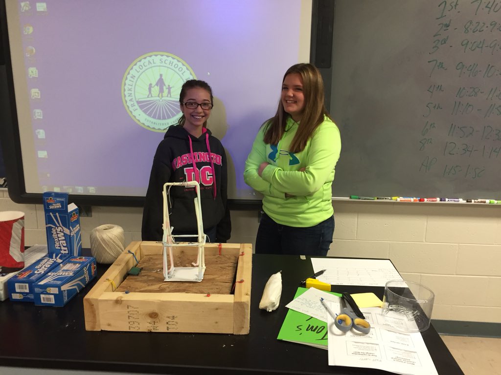 MrTomGoZeps's tweet image. 2nd Period winners! Emma, Mikayla and David! Way to go! #future architects #pjhscience