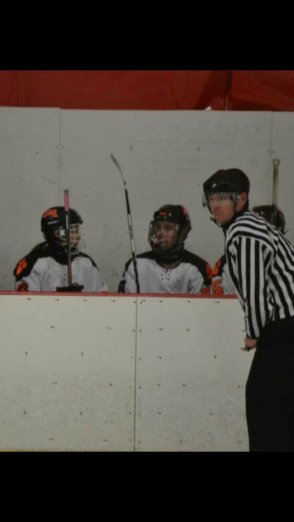 Samgatti5's tweet photo. Happy Birthday Johnna!! #Lineys#For#Life #RightBench #LeftBench have a good day miss you!! @JohnDinnocenzo https://t.co/ODTqUE99GI