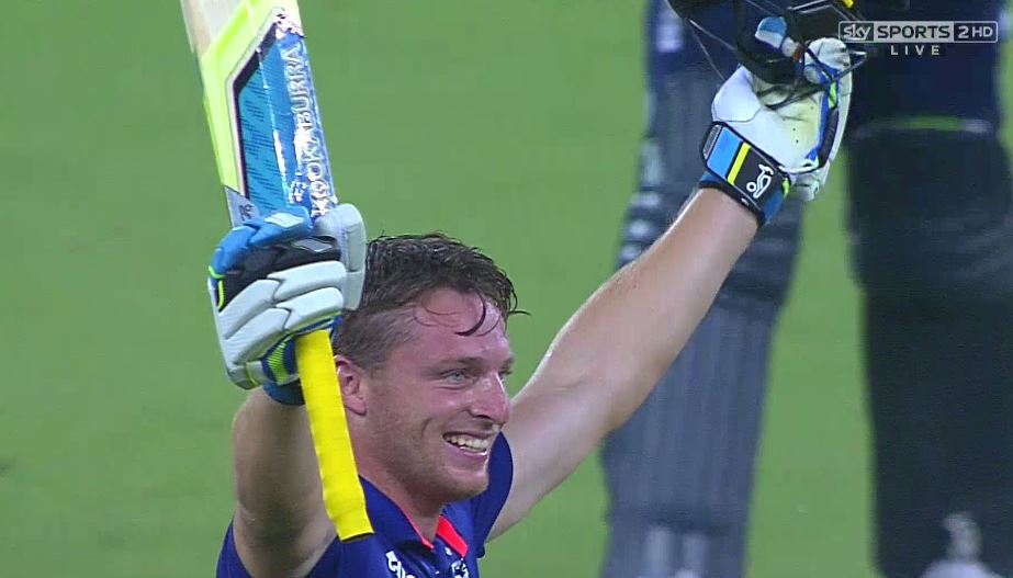 SkyCricket's tweet photo. Buttles reaches England's fastest ODI hundred off 46 balls with eighth six! https://t.co/MFKUg5Du3P #PAKvENG https://t.co/YNmyOs4XHO