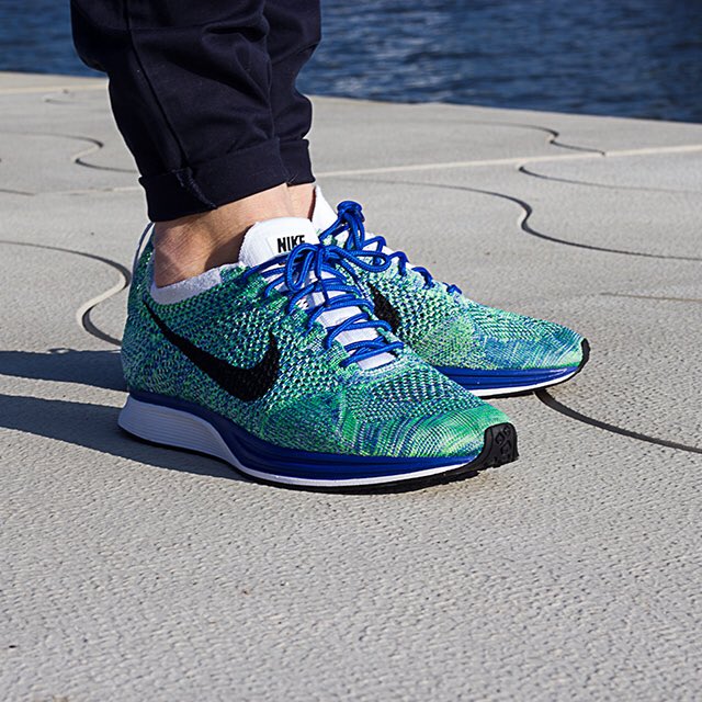 MrLacyOfficial's tweet photo. @Nike #FlyknitRacer "Tranquil" + blue #Runnies ✔️ Finally a high quality lace which fits your racers! #KeepItTied https://t.co/wHM24aKKt8