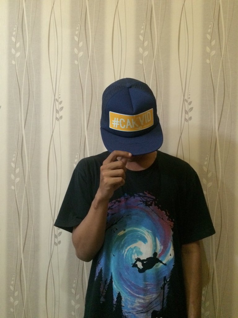 Nice hat from our youtube mates @khoironisyifa keep up the video! Subscribe him for more comedy!