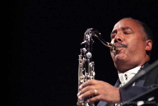 Happy birthday to jazz saxophonist, flutist, composer, and educator Don Braden! 