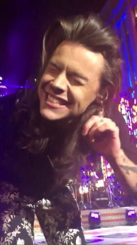 moonlighthes__'s tweet photo. 1day ill be close to him i hope this day is soon its hurts knowing that ill never meet him
#MTVStars One Direction https://t.co/Lh3Mf9HEbk