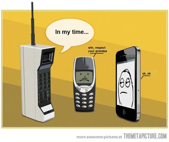 kumarmi1's tweet photo. @alreyner Strange.. bigger phones are  "in" again. What's old is new again only better. #6358L10 @alreyner https://t.co/jlwQBCBGaW