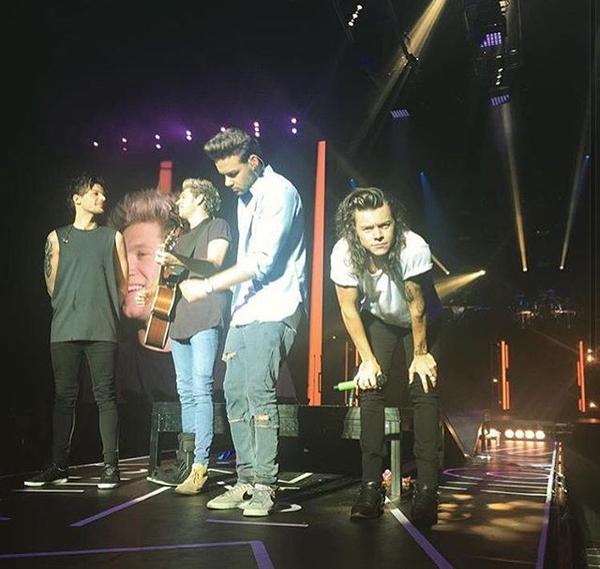 eyeniallerr's tweet photo. #RT #RT #RT ♥ #MTVStars One Direction https://t.co/otG1GED2Yb