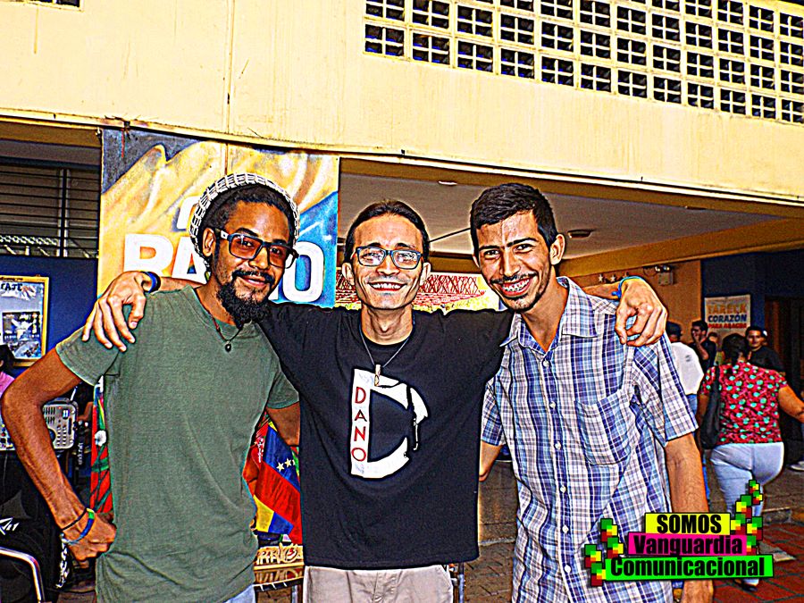 RadioAlfaO's tweet photo. Con nuestro hermano, amigo @chuyvzla secretario de la juventud Aragua, entrevistado por @RadioAlfaO @TareckPSUV https://t.co/lLhU14aZMW