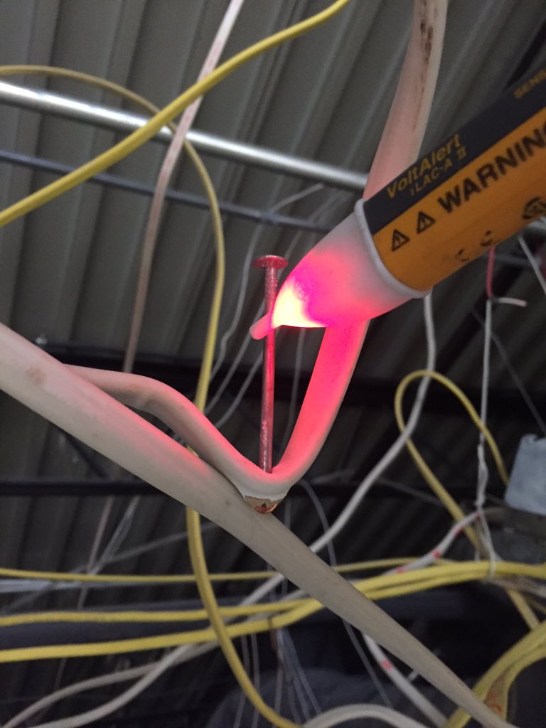 MackElectric's tweet photo. And it's hot!!! @jsikora915 @juicefarm #hot#nailed# https://t.co/J0kp1bzDvb