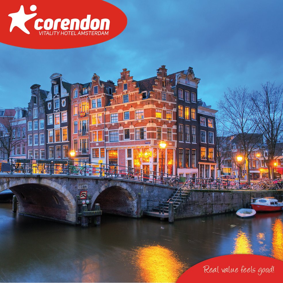 #FridayFact: Amsterdam heeft 100 km aan grachten, 1281 bruggen en 2500 woonboten #Bookyourstay #Corendonhotels