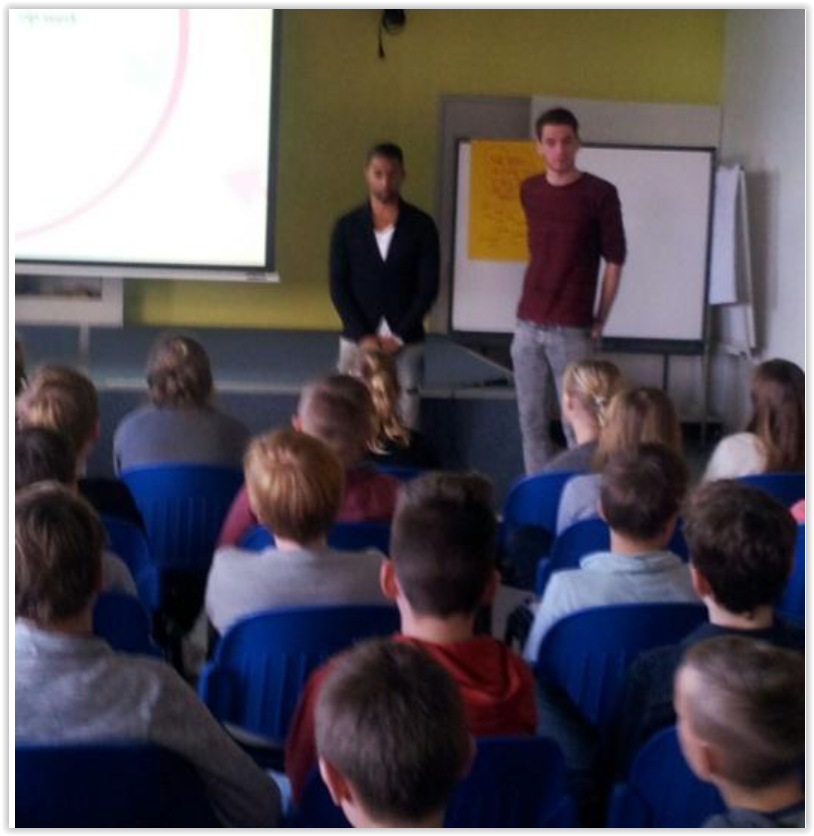 #Jongerenwerk heeft #voorlichting gegeven over #respect op de J.D. van Arkel  #basisschool. goo.gl/r3X6pO