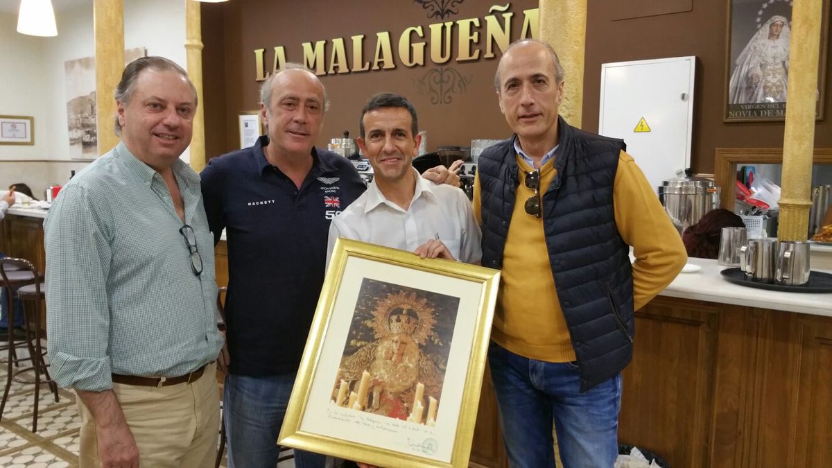 Nuestro mas sincero agradecimiento a la cofradía de la Esperanza, por hacernos partícipes de momentos como estos.