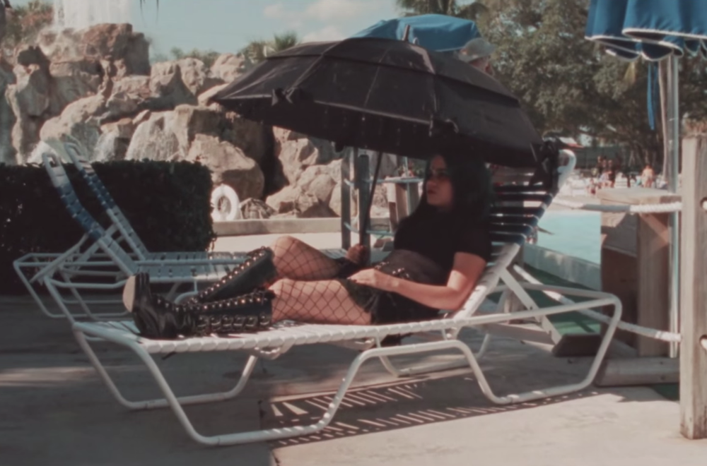 theRealAlterity's tweet photo. Suburban Goths Star In Chvrches’s New Video for ‘Empty Threat’ | https://t.co/pVt3qnCskX #November2012 https://t.co/BzIad0dpht