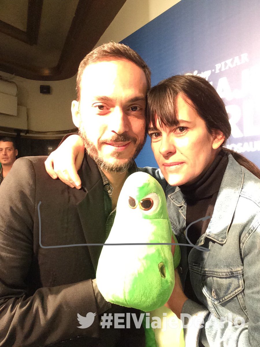 Estamos en la premiere de #ElViajeDeArlo con @amayaarzuaga