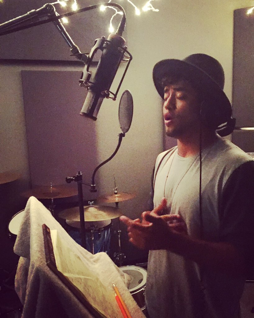 WeAreTheOutput's tweet image. 🎙that singing face though🎙