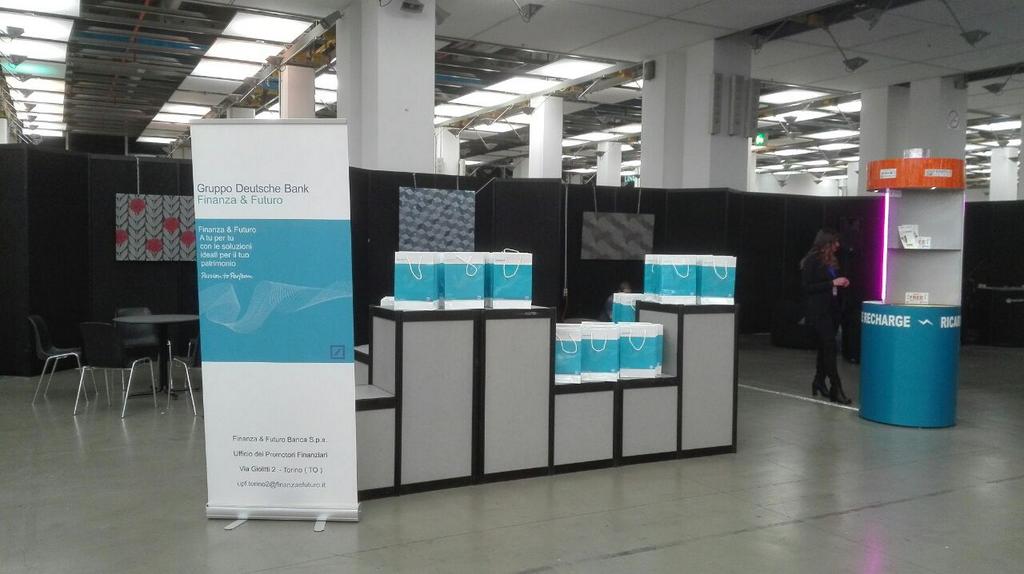Wearable_Torino's tweet photo. A breve inizierà l'aperitivo di networking offerto da #FinanzaeFuturo di gruppo @DeutscheBank #WTTorino https://t.co/BgjXw11yrf
