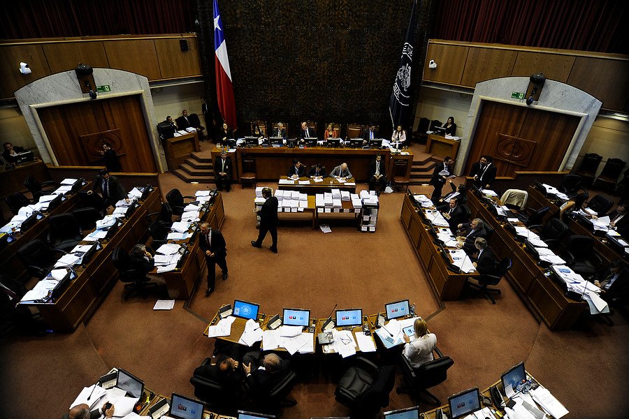 biobio's tweet photo. Senado aprobó glosa para gratuidad en la educación pese a diferencias en el oficialismo https://t.co/4XjEAvz18t https://t.co/RmH2r9onBr