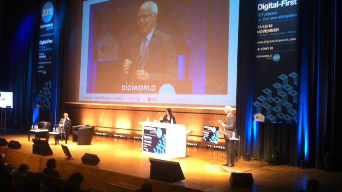 bfmbusiness's tweet photo. Comment les opérateurs télécoms veulent résister aux géants du web #DWS15 https://t.co/O0zA3Vni86 https://t.co/OMR07VTsrI