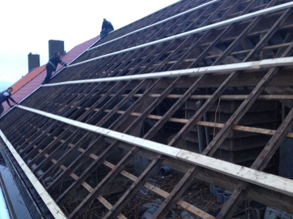 Dakrenovatie door <a href="/tweetjohanuijl/">Het BouwHuys</a> met <a href="/FALKBouw/">FALK Bouwsystemen</a> geleverd door <a href="/Raab_Karcher/">Raab_Karcher</a>