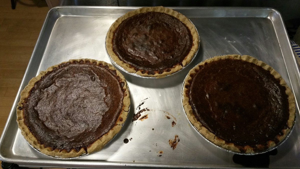 ATGFactoryStore's tweet image. #Glutenfree pumpkin pies! Available #dairyfree as well. $18 each, get yours before they're gone! #ATGFS
