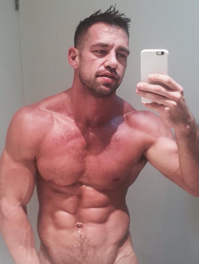 BodyAdonis's tweet photo. Today's Best Body: @thejohnnycastle #muscles #gym #fit #fitbodies #bestbodies #actor https://t.co/nySVXLjLn3