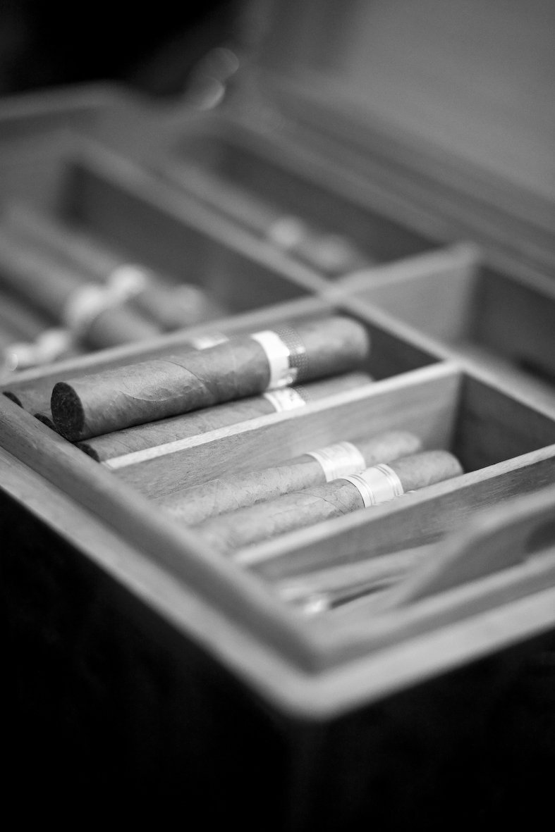 TheRitzClub's tweet photo. Do you have your favourite cigar? #Cigars https://t.co/PytDpcYF7s