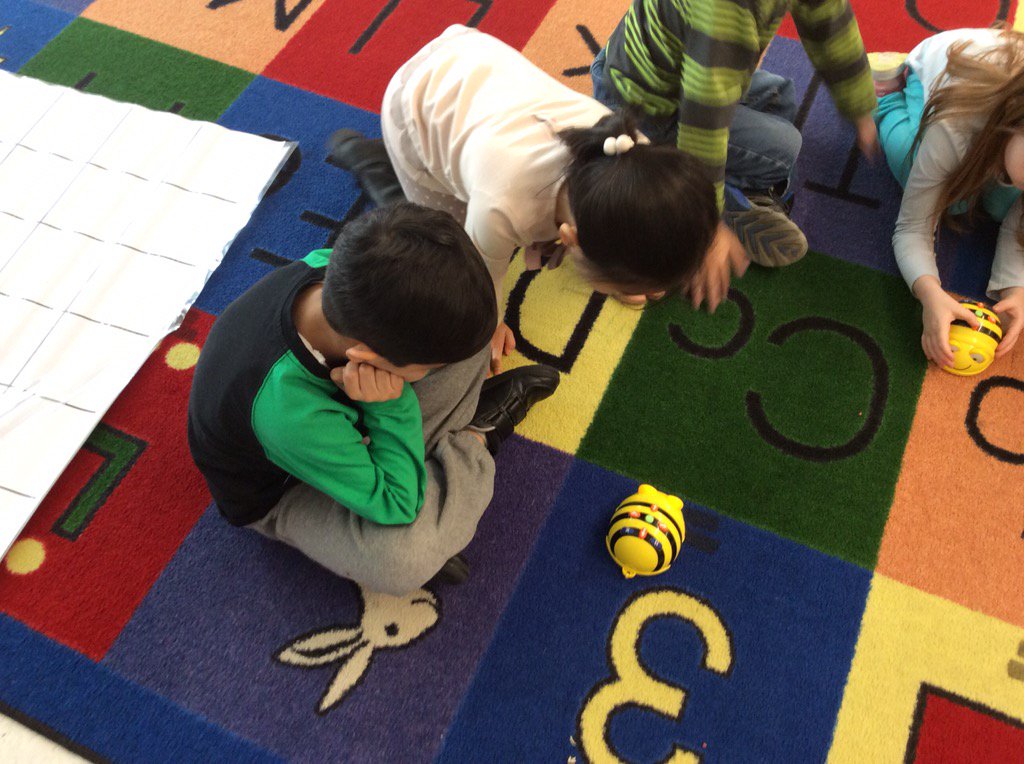 PV_Kindergarten's tweet image. Have you met Bee-Bot? #KidsCanCode #KindersCanCode