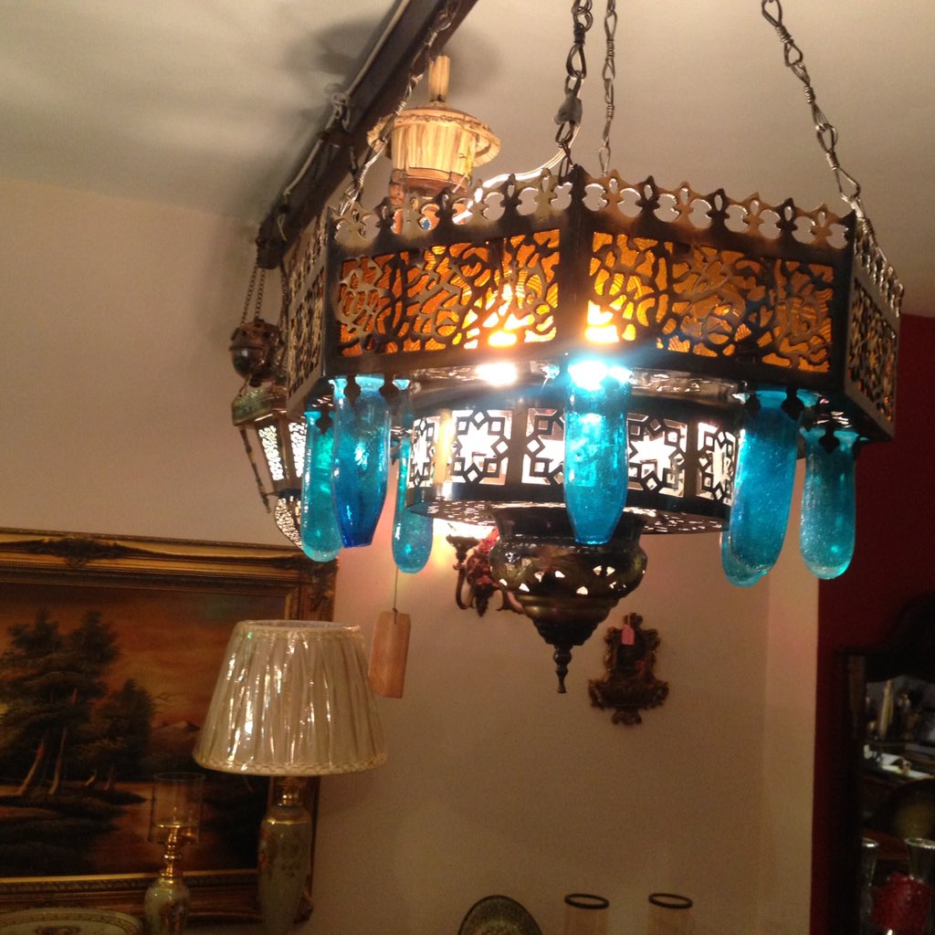 elhazem's tweet photo. #woodygallery in #sheikhzayedcity #Egypt #antique #gifts#copper#chairs#furniture#follow me#decor#Russia#ThisIsEgypt https://t.co/bSFRHf63mz