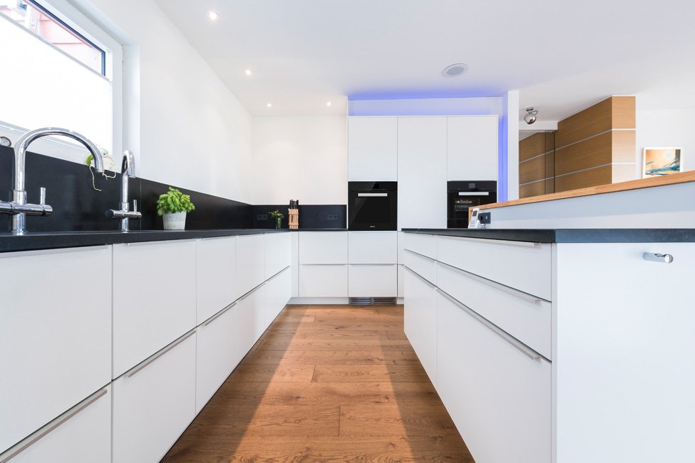 We have a design competition going on and YOU can vote for your favorite projects on global-kitchen-design.com. 🏆📲