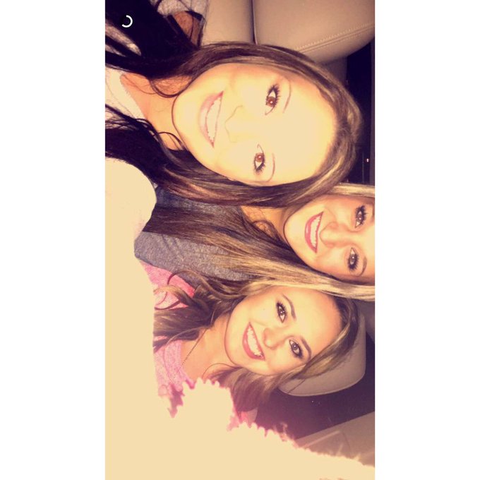 Good night with my girls💗👑 https://t.co/Ulxzmxlb70<a href="/tag/sohappy"class="tags"><span>#sohappy</span></a>