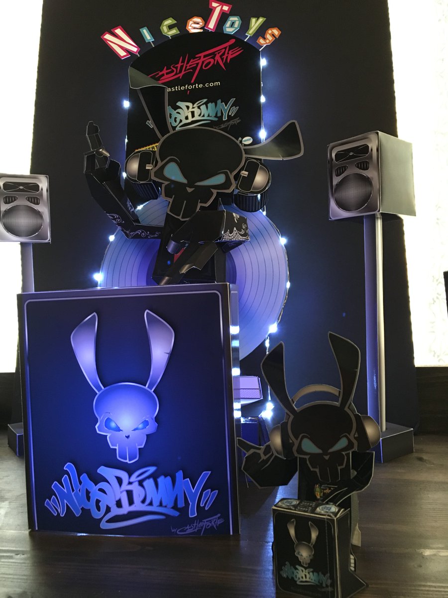 NicePaperToys's tweet photo. So excited for #DesignerCon2015 this weekend! Check out some huge papertoys made for it... https://t.co/bqT5C1izcz