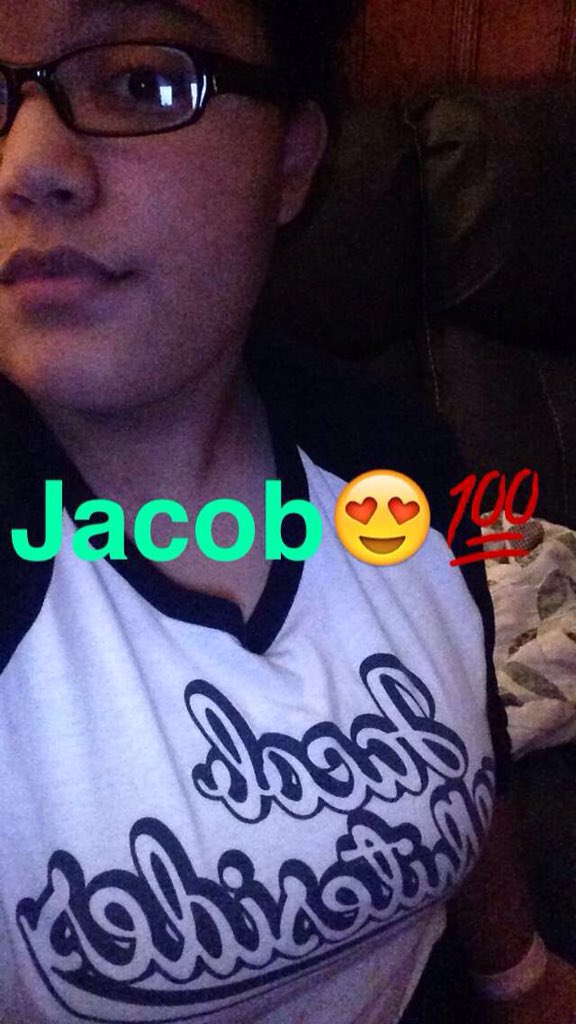 rollupluh's tweet photo. Always got to represent Jacob, no matter the circumstance💯☺️🤗 #Whitesider https://t.co/4YlxTExN95