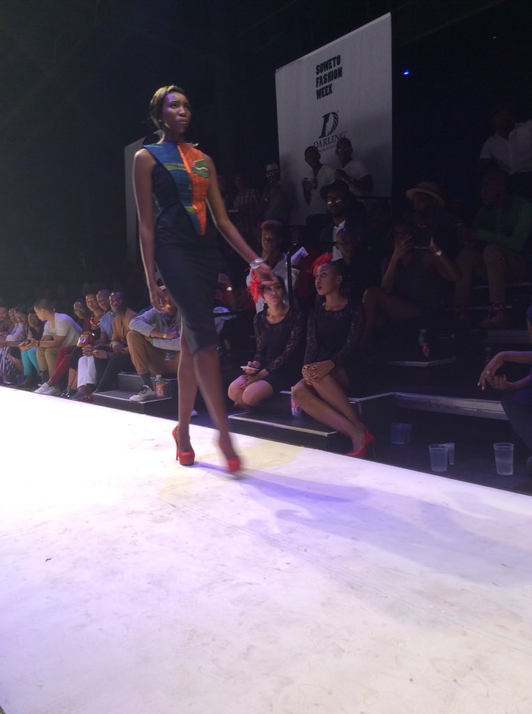 Drumstokvel's tweet photo. Ubuhle be mvelo @SowetoFashion @DarlingHairSA #SFWSS16 https://t.co/6crMfAmQiB