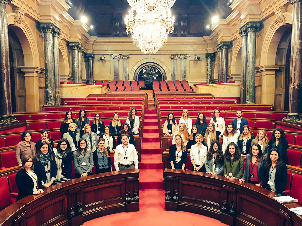 MasterEventsM's tweet image. Avui sessió del  #masterprotocolblanquerna al @parlament_cat #relacionsinstitucionals @BlanquernaFCRI @uramonllull