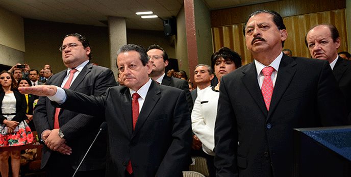 EntreLineasDG's tweet image. “El enemigo está junto o enfrente”.

Cuando me tenga que ir, me iré..: .@DrBenitezO

#Nota: bit.ly/1SLrFyi