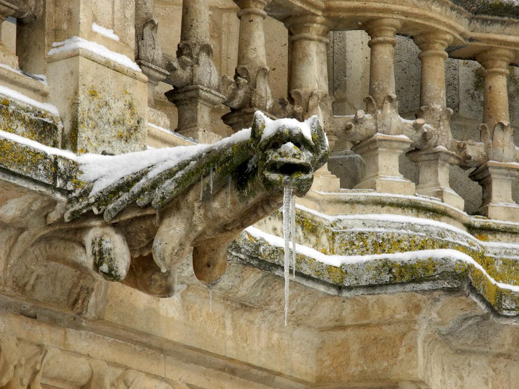 HCiudadDeBurgos's tweet photo. ¡Menudo finde que se nos avecina! 
Esperemos que sea mejor que lo anunciado. ;-)

Foto RT @chechugarate https://t.co/hEhQKbjU18