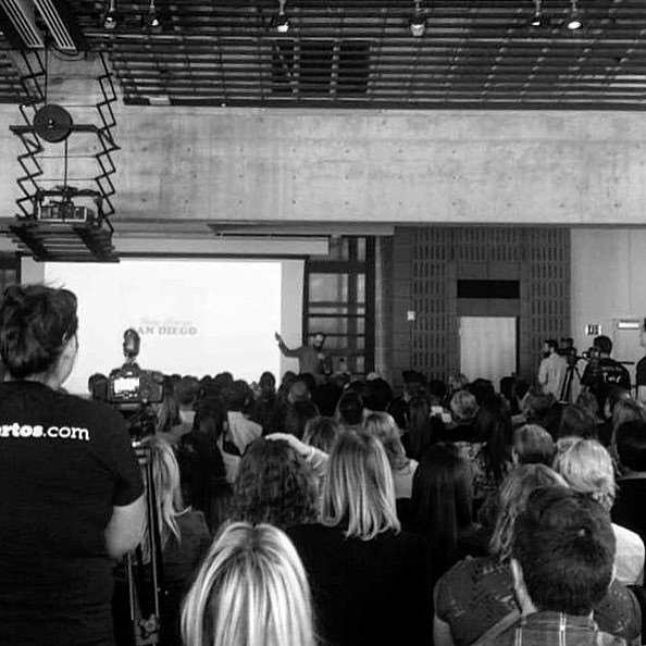 sezio's tweet photo. Packed house this morning at @creativemornings_sd with a kick ass start to our Friday with… https://t.co/IVKzfTF3v1 https://t.co/d3ZbmJAHYv