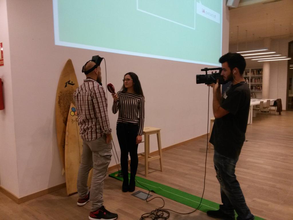 vlciconnect's tweet photo. Atención a los medios en #GSBValencia #GSB2015 @Levante_TV @revdesociedadtv https://t.co/WyPrTEQNba